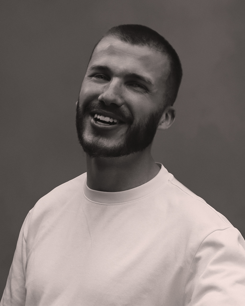 About me - Photo of Bram van der Laar, Product Designer & Creative Developer